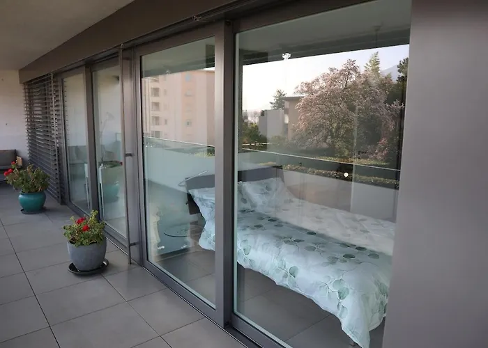 La Brezza Exclusive On Maggiore