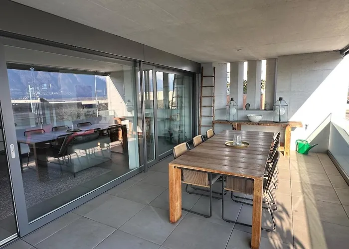 La Brezza Exclusive On Maggiore