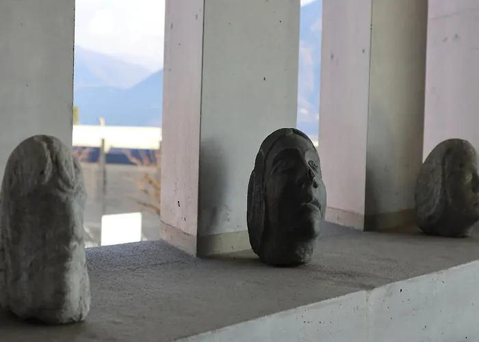 La Brezza Exclusive On Maggiore Apartment