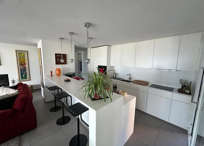 La Brezza Exclusive On Maggiore *